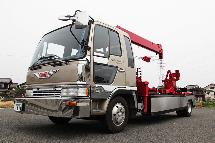 4tレッカー車・クレーン付